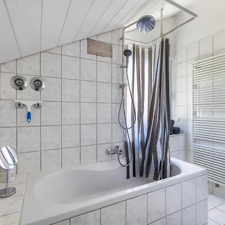 アパート Panoramablick Loft & Aktiv-urlaub Lichtenstein (Baden-Wurttemberg)